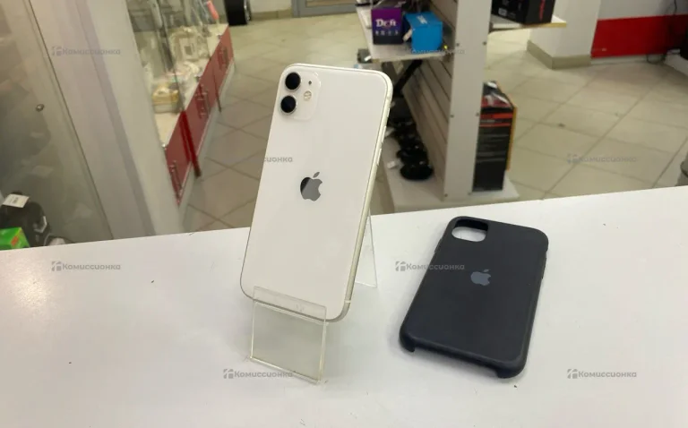Apple iPhone 11 4/64 ГБ