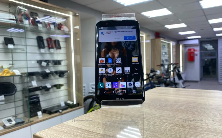 LG K10 2/16 ГБ