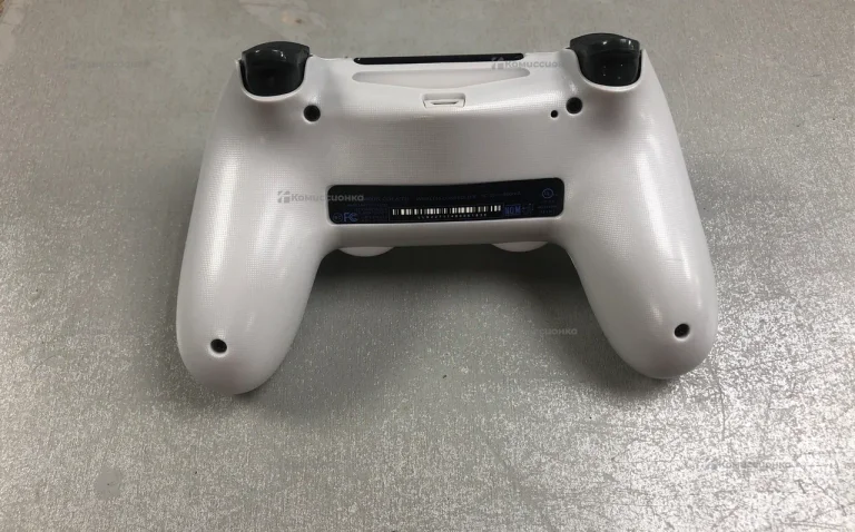 Геймпад Sony DualShock 4