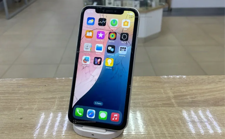Apple iPhone XR 3/64 ГБ