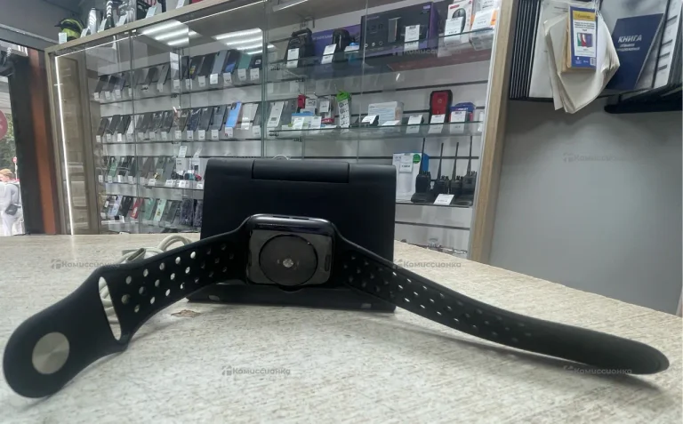 Часы Apple Watch SE 44mm