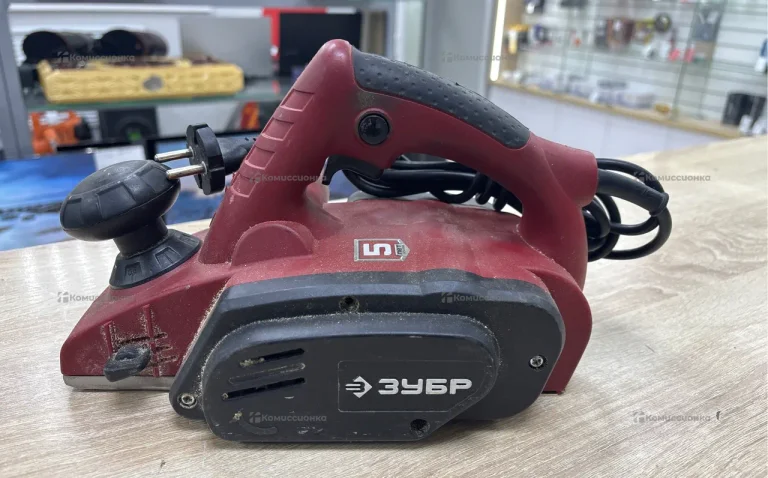 Электрорубанок ЗУБР ЗР-950-82