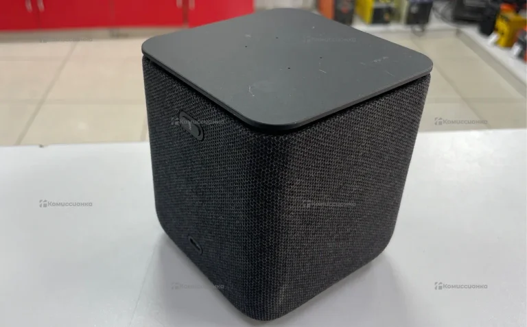 Колонка  Яндекс миди