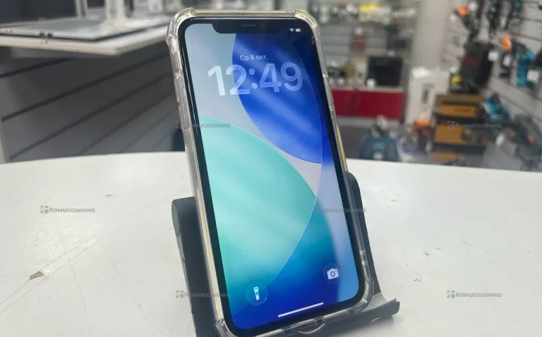 Apple iPhone 11 4/64 ГБ