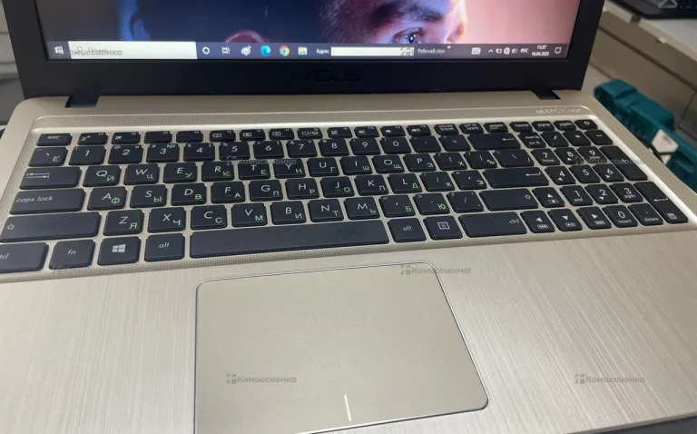Ноутбук  asus x540y