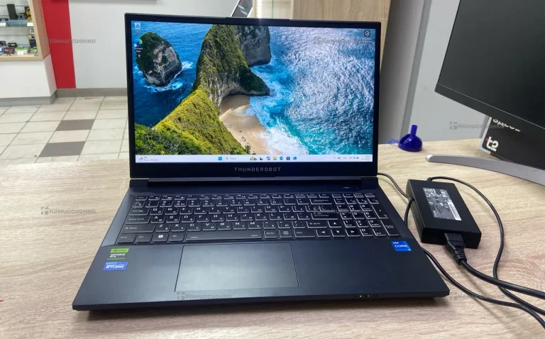 Ноутбук  thunderobot 911s core d