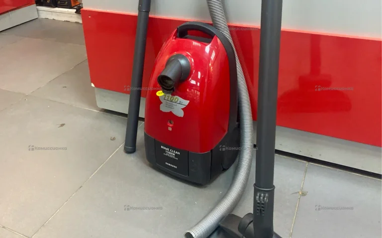 Пылесос  Samsung 1100w