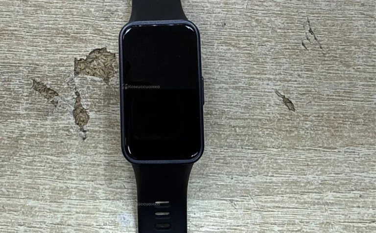 Часы  Huawei Band 10