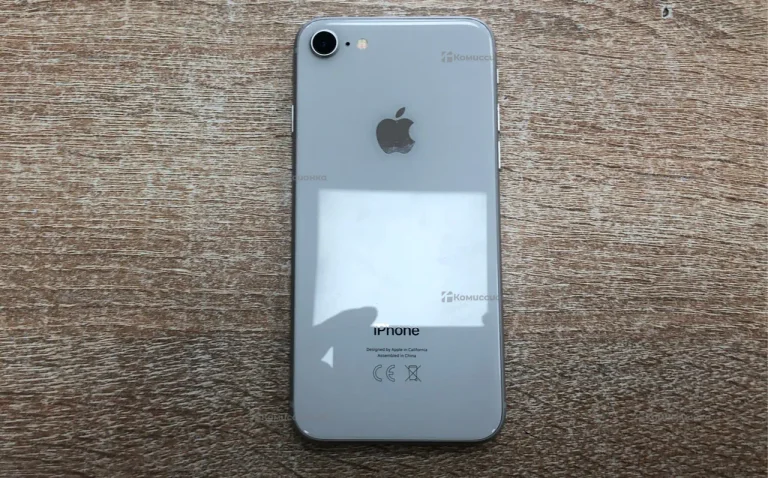 Apple iPhone 8 2/64 ГБ