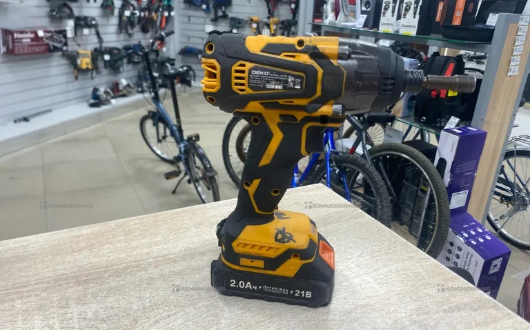 Винтоверт аккумуляторный DEKO DKTS20-Li