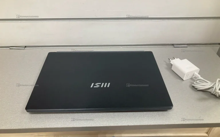 Ноутбук msi c12m Intel core i3-1215u