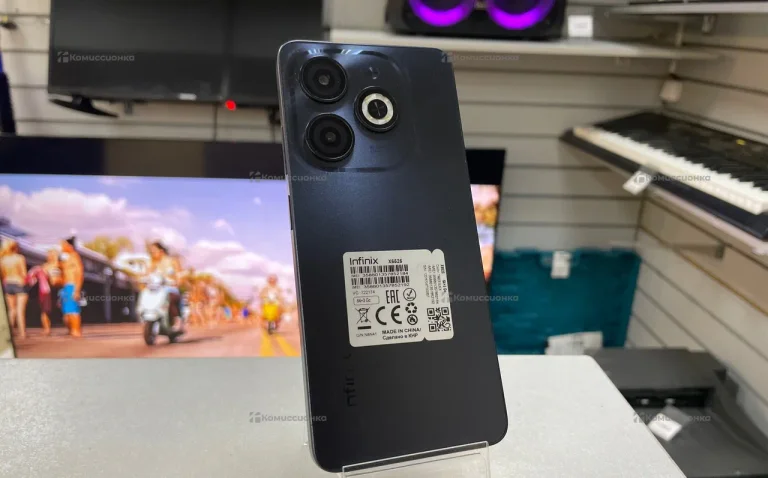 Infinix Smart 8 3/64 ГБ