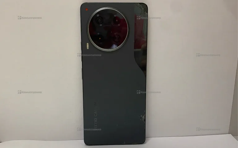 Tecno Camon 30 8/256 ГБ