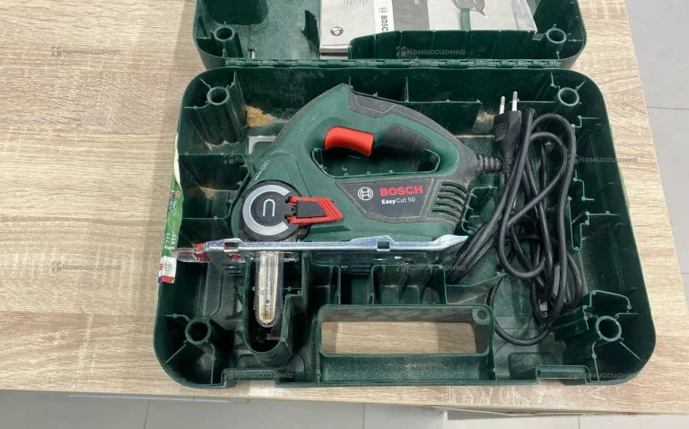 Мини-цепная пила лобзик Bosch EasyCut 50