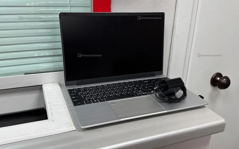 Ноутбук Серый celeron n5095