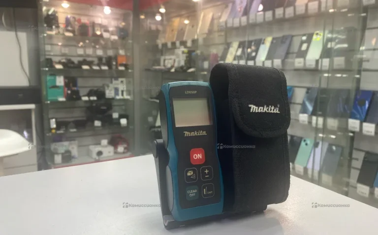 Лазерный дальномер makita LD050P