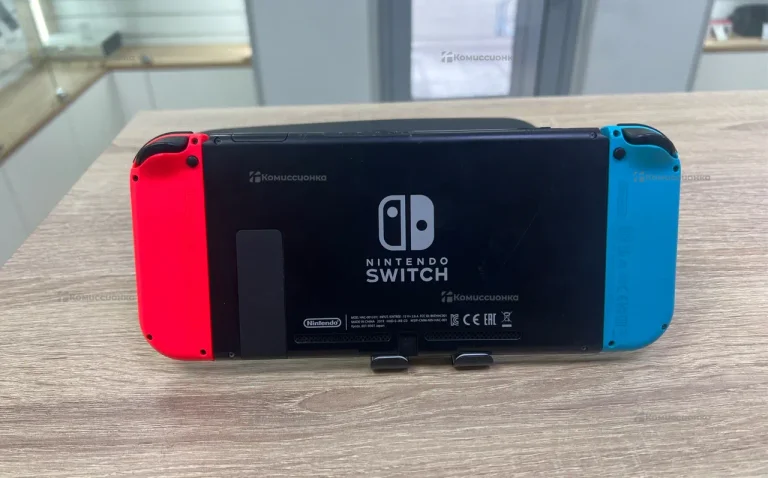 Приставка Nintendo Switsh HAC-001