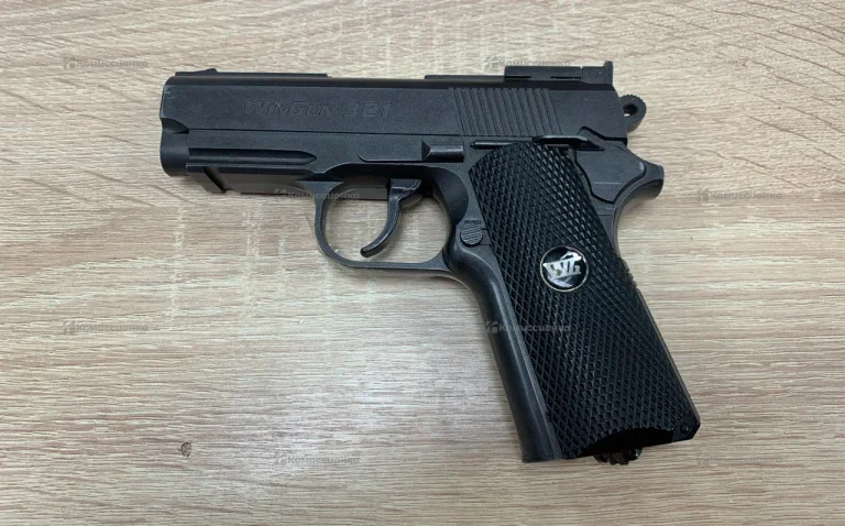 Пневматический пистолет WinGun 321