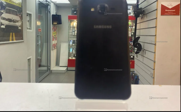 Samsung Galaxy J7 Neo