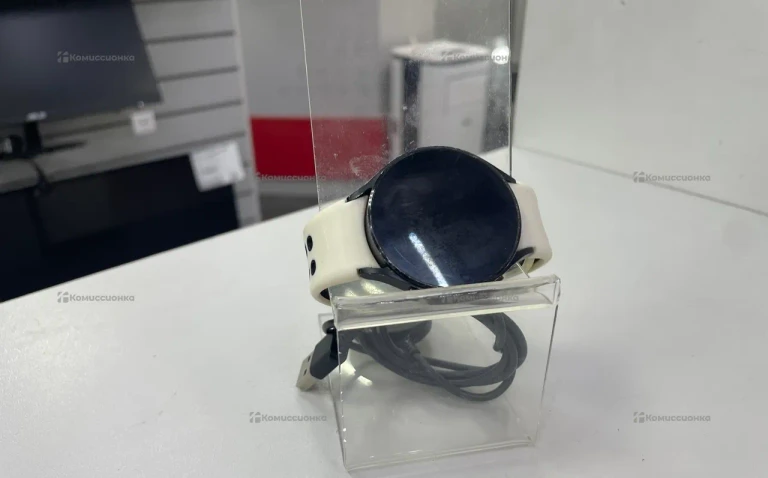 Часы Samsung Galaxy watch 4 44mm
