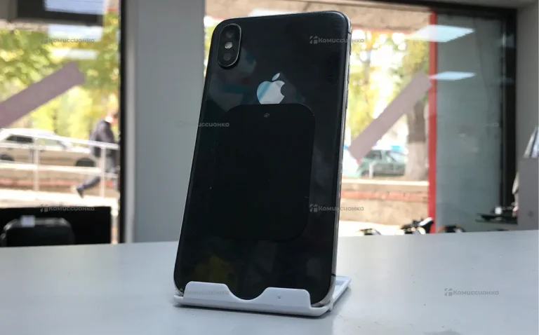 Apple iPhone XS 4/64 ГБ