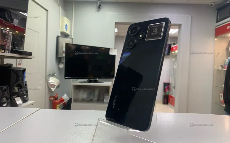 Infinix Hot 30 Play NFC 8/128 ГБ