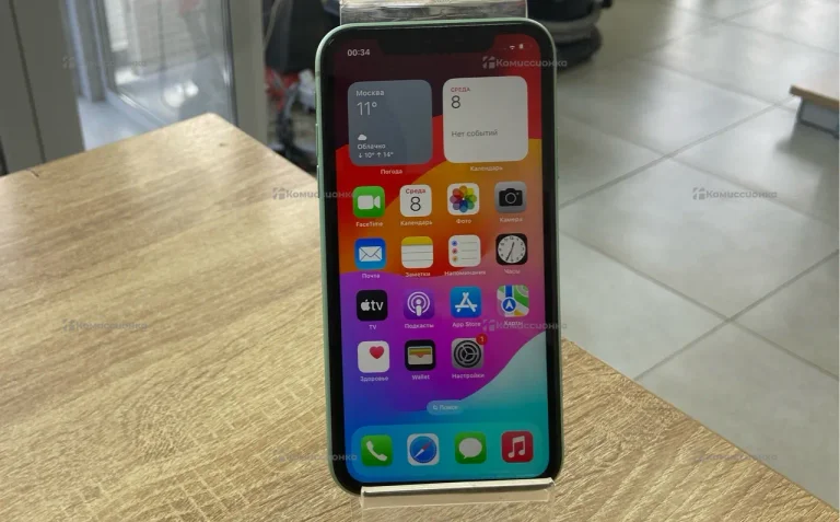 Apple iPhone 11 4/64 ГБ потертости на экране
