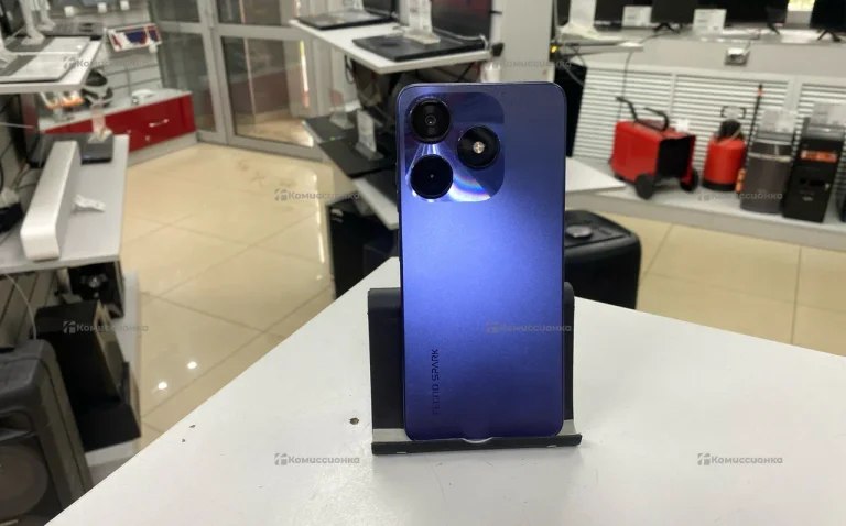 Tecno Spark 10 4/128gb.