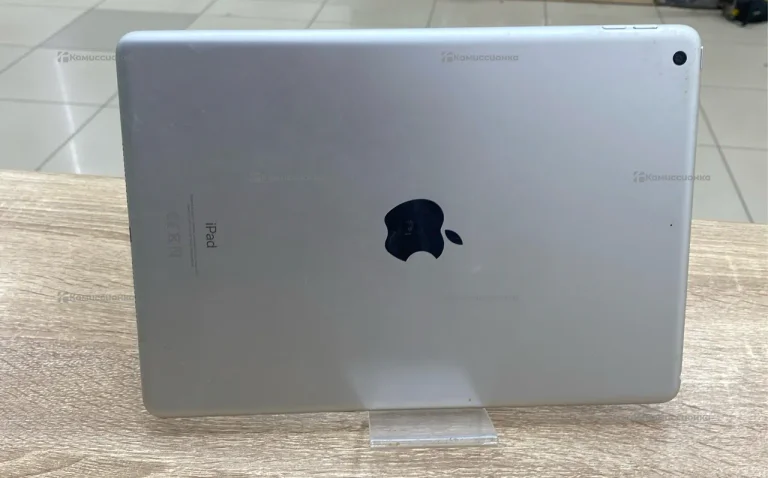 Планшет Apple iPad 2020 32gb