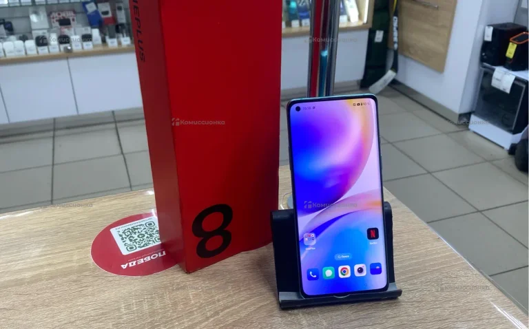 OnePlus 8 8/128 ГБ