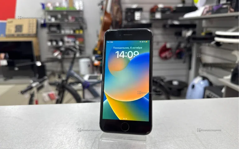 Apple iPhone 8 2/64 ГБ