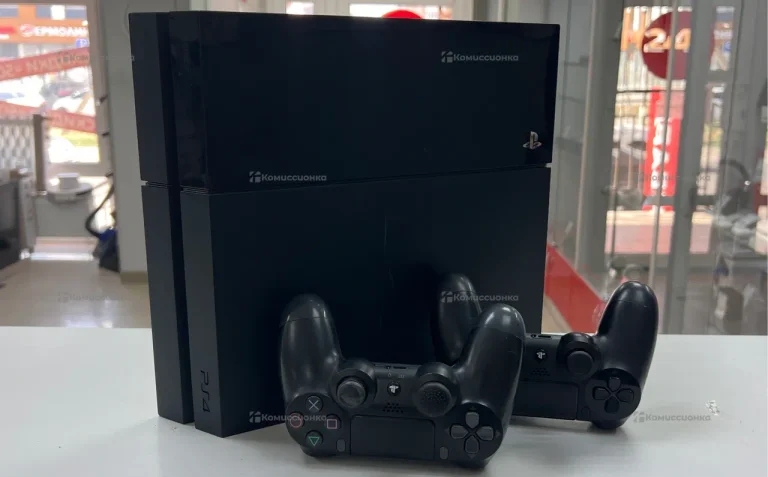 Приставка Sony PlayStation 4 Fat 500Gb.