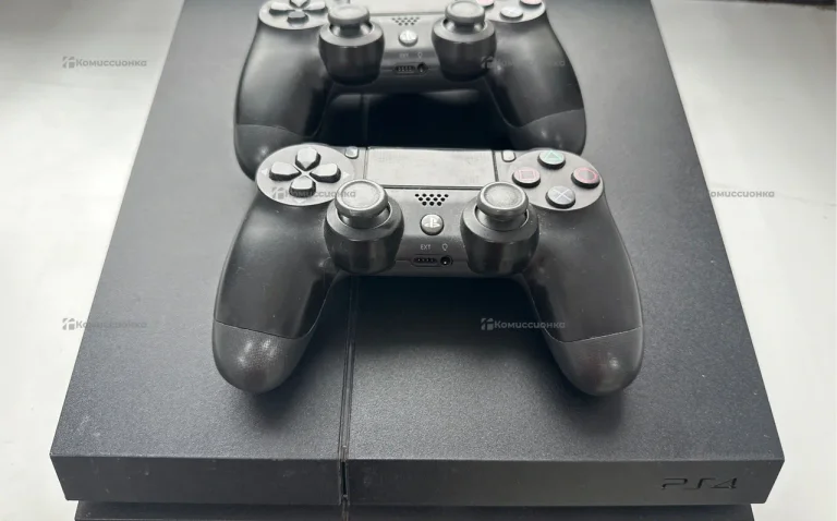 Приставка Sony PS4 Fat 500Gb.