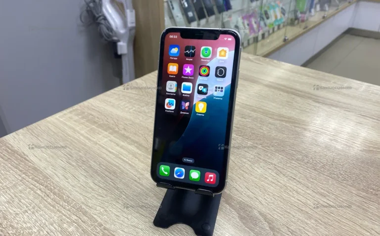 Apple iPhone 11 4/64 ГБ