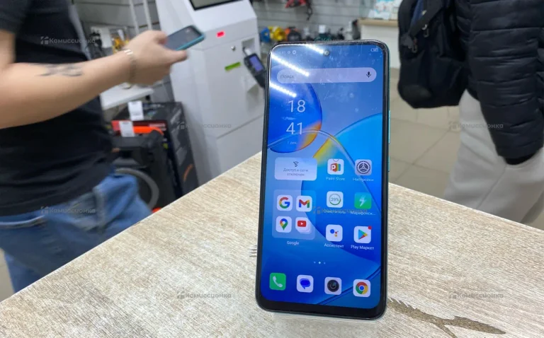 Infinix Hot 12 Play NFC 4/64 ГБ