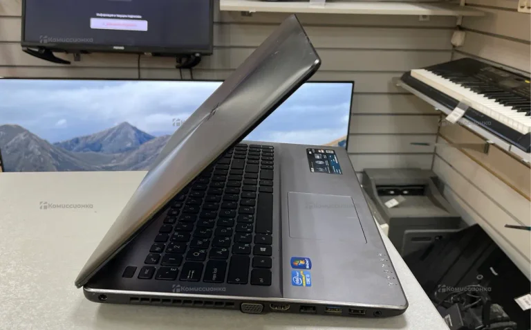 Ноутбук Asus X550C