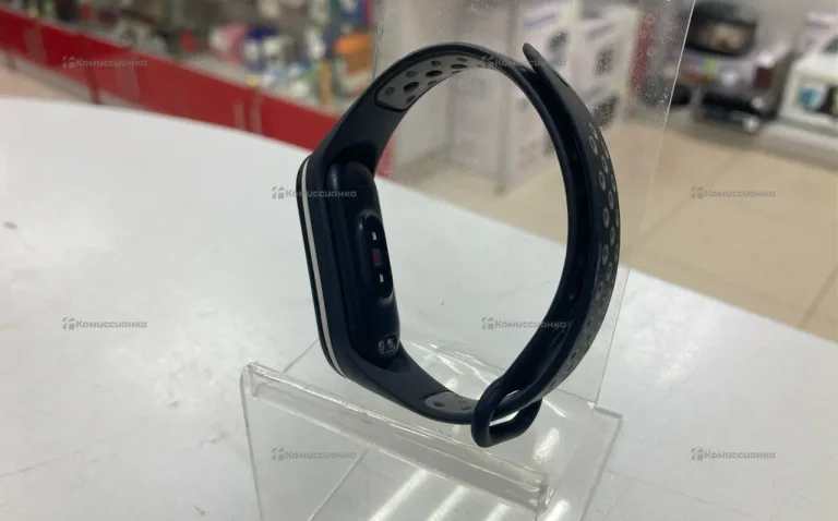 Часы  mi band 4