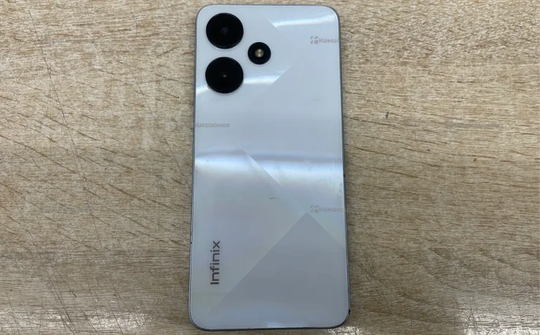 Infinix Hot 30i 8/128 ГБ