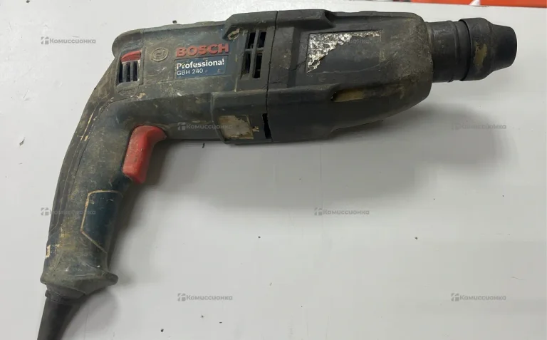 перфоратор Bosch GBH240
