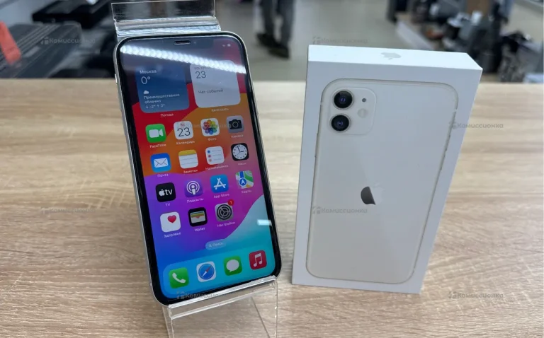 Apple iPhone 11 4/128 ГБ