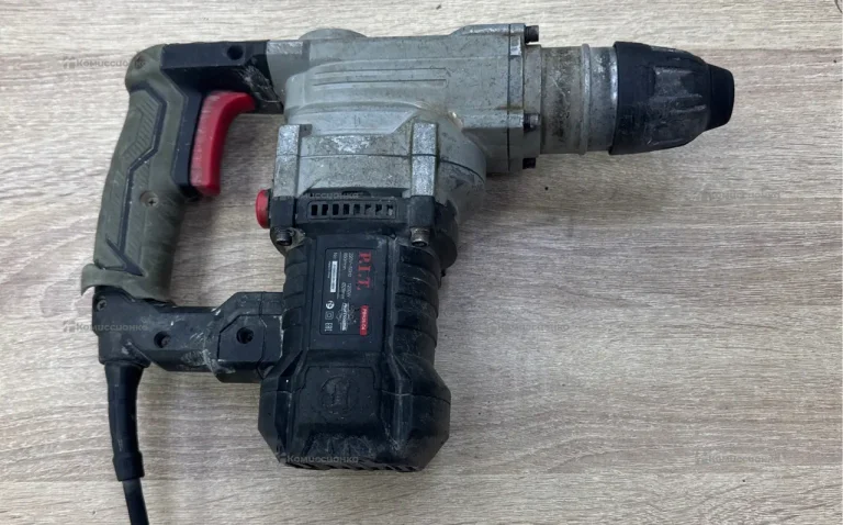 Перфоратор P.I.T PBH26-C4