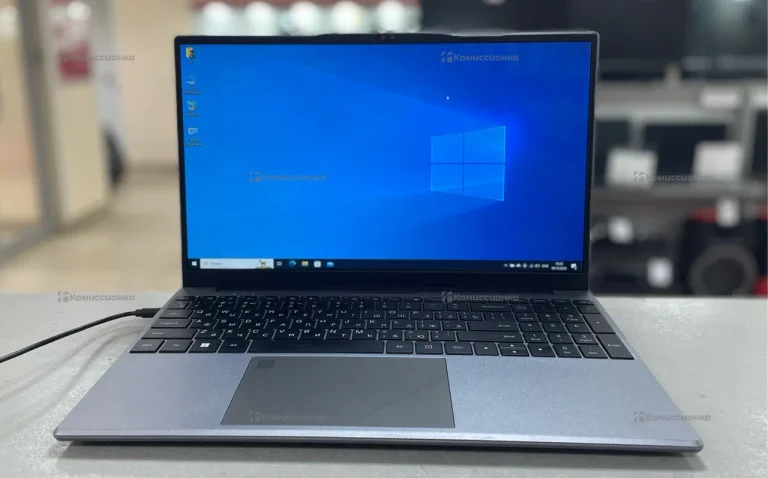 Ноутбук Smart Tech 16/512 ГБ