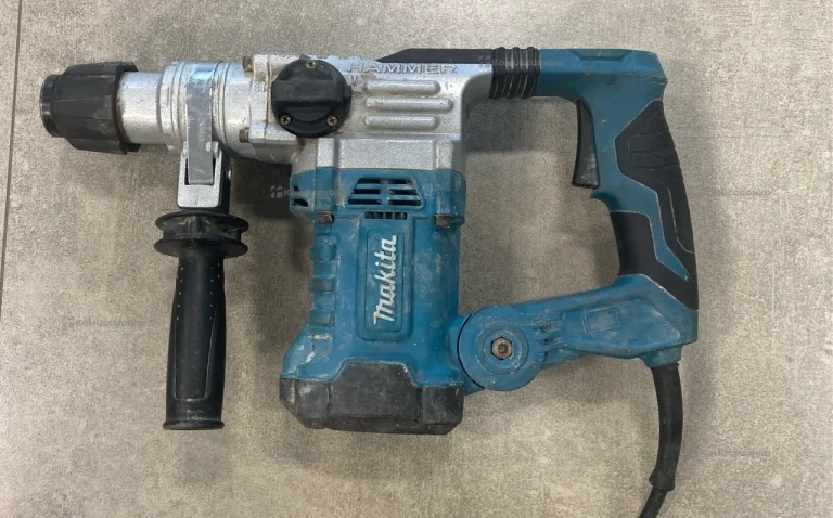 перфоратор Makita 3016