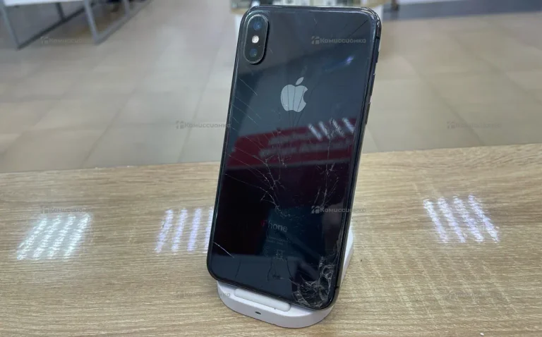 Apple iPhone X 3/64 ГБ