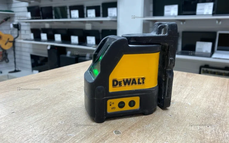 Лазерный уровень DeWALT DW088CG