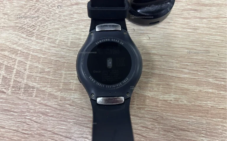 Часы Samsung gear s2