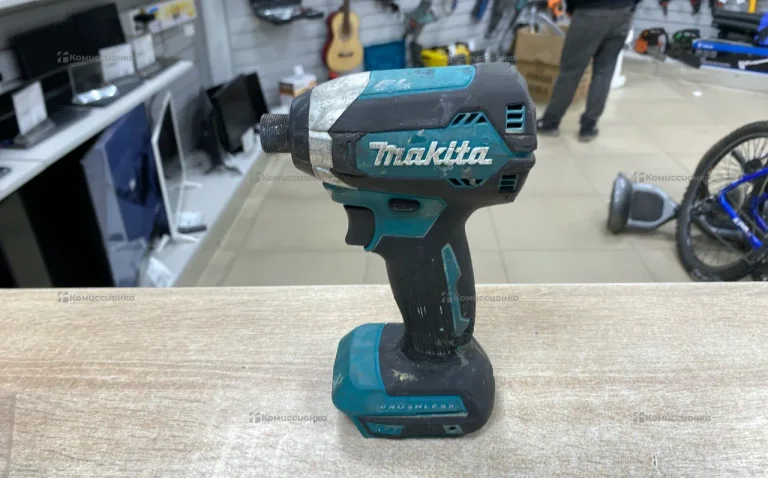 аккумуляторный гайковерт Makita DTD153
