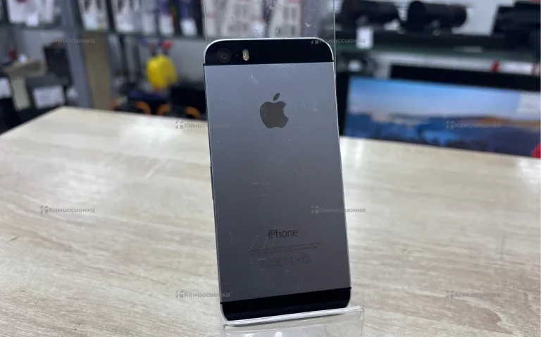 Apple iPhone 5s 1/16 ГБ