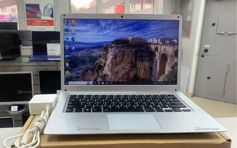 Ноутбук  desktop-g3uuedk