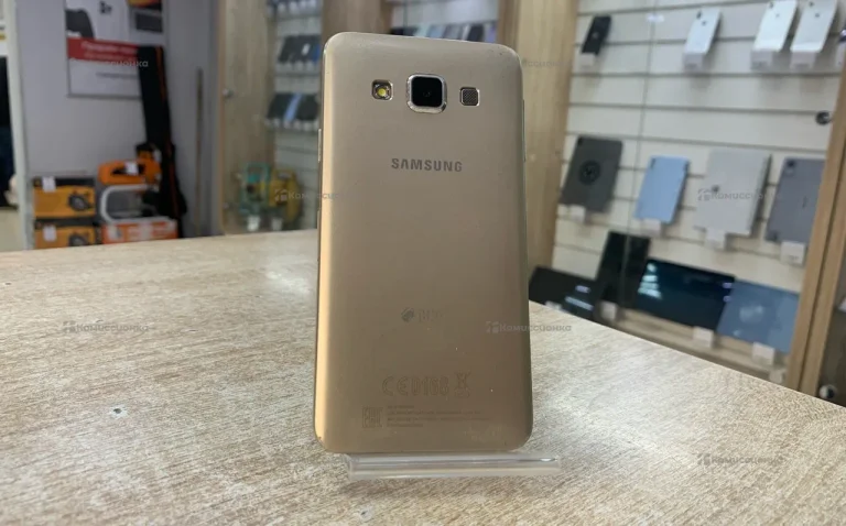Samsung Galaxy A3 1/16 ГБ